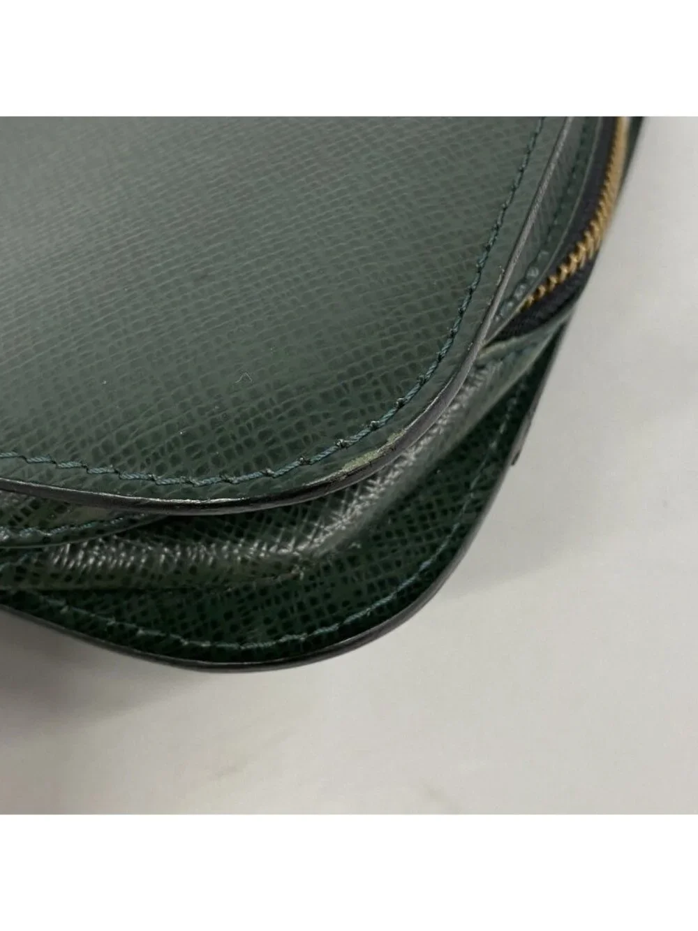 Louis Vuitton Clutch Taiga Baikal Epi